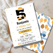 Eenvoudige schattige bouwwagen kinder 5e verjaarda kaart