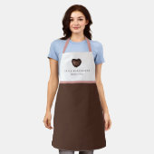 Eenvoudige schone bakkerij bruin & roze schort (Gedragen)