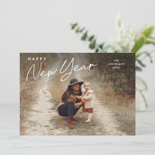 Eenvoudige Script Gelukkig Nieuwjaar 3 Foto  Feestdagenkaart (Staand voorkant)
