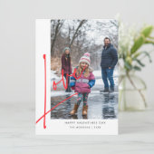 Eenvoudige Script Love Overlay Familie Foto Valent Feestdagenkaart (Staand voorkant)