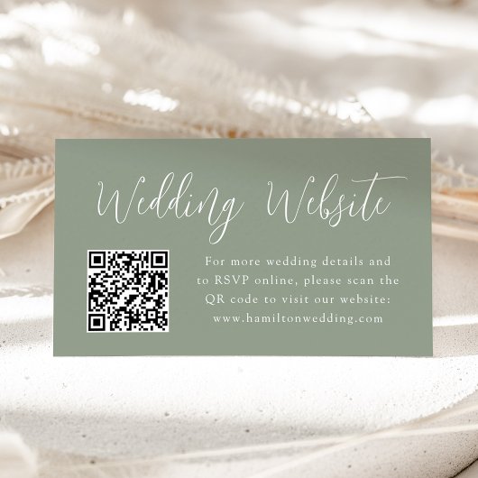 Eenvoudige Script Sage Groene Trouwwebsite QR-code Informatiekaartje