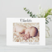 Eenvoudige scriptnaam Baby Foto geboorteaankondigi Kaart (Staand voorkant)