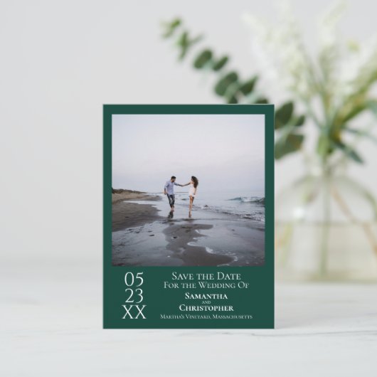 Eenvoudige Smaragd Groene Bruiloft Bewaar de Datum Briefkaart (Staand voorkant)