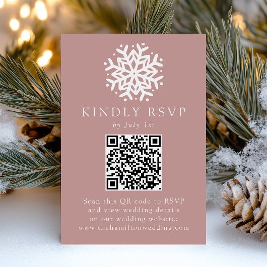 Eenvoudige Sneeuwvlok Dusty Roos QR Code Wedding RSVP Kaartje