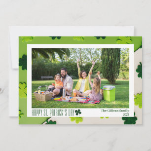 Eenvoudige St. Patrick's day Shamrocks familie fot Feestdagenkaart