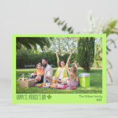 Eenvoudige St. Patrick's day Shamrocks familie fot Feestdagenkaart (Staand voorkant)