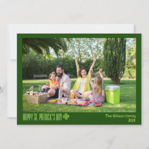 Eenvoudige St. Patrick's day Shamrocks familie fot Feestdagenkaart