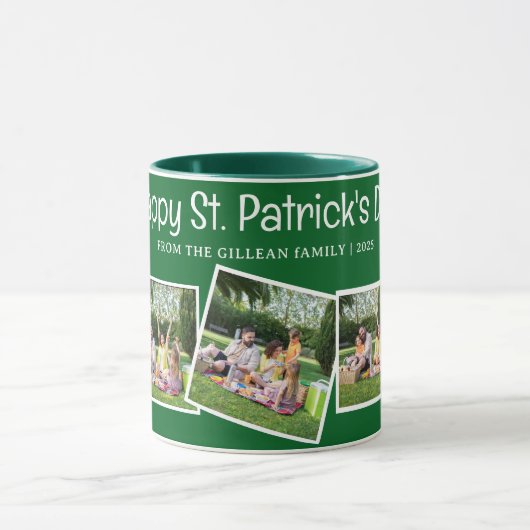 Eenvoudige St. Patrick's day Shamrocks familie fot Mok (Midden)