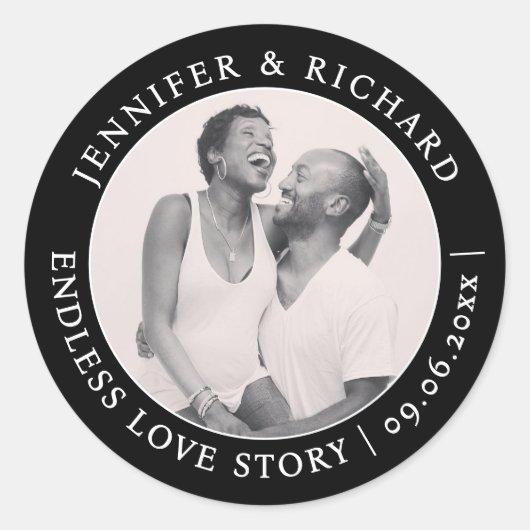 Eenvoudige stijlvolle zwart-wit liefde foto bruilo ronde sticker (Voorkant)
