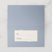 Eenvoudige stoffige blauwe bruiloft escort plaatskaartje (Buitenkant ongevouwen)