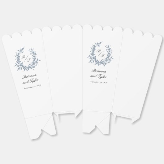 Eenvoudige stoffige blauwe Monogram Crest bruiloft Bedankdoosjes (Ongevouwen)