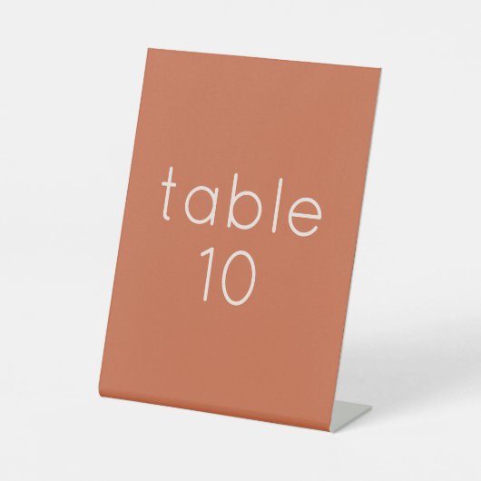Eenvoudige Tekst Terracotta Aangepaste Trouwtafel Reclamebord Met Voetstuk (Voorkant)