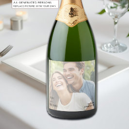Eenvoudige tekstoverlay fotobruiloft sparkling wijnetiket