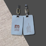 Eenvoudige textuur Blauw Bruin Monogram Bagagelabel<br><div class="desc">Elegant aanpasbaar bagagelabel met kastanjebruin vet monogram en textuur blauwe achtergrond.</div>