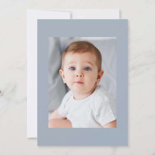 Eenvoudige typografie Dusty Blue doop uitnodiging (Achterkant)