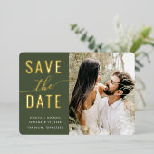 Eenvoudige Typografie Foto Olive Green Wedding Folie Uitnodiging (Staand Voorkant)