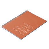 Eenvoudige Typografie Future Mrs Terracotta Weddin Notitieboek (Linkerzijde)