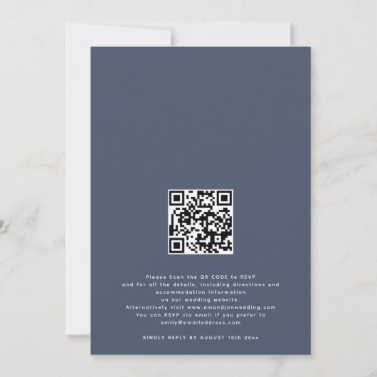Eenvoudige Typografie Stusty Navy QR Code Weddensc Kaart (Achterkant)