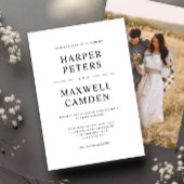 Eenvoudige typografie trouwkaart in zwart en wit kaart