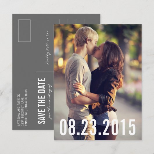 EENVOUDIGE TYPOGRAFIE VERTICALE BESPAAR HET DATUM  AANKONDIGINGSKAART (Voorkant / Achterkant)