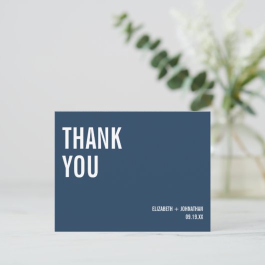 Eenvoudige Typografie Weddenschap Bedankkaart (Staand voorkant)