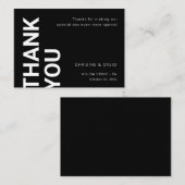Eenvoudige vetgedrukte brieven bruiloft zwart dank informatiekaartje (Voorkant / Achterkant)