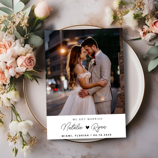 eenvoudige we zijn getrouwd trouw aankondiging (Creator heeft geüpload)