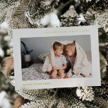 Eenvoudige wensen | Minimale foto van twee Folie Feestdagenkaart<br><div class="desc">Deze moderne en minimalistische vakantiefotokaarten bevatten twee van uw favoriete persoonlijke foto's,  met een elegante gouden folie tekst met de tekst "Vrolijk kerstfeest".</div>
