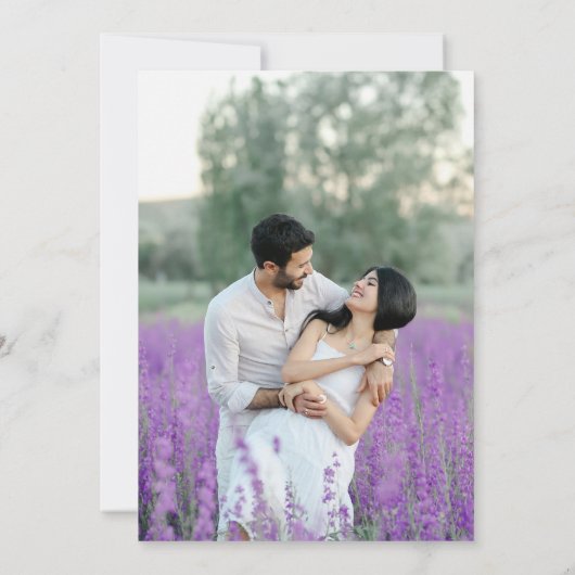 Eenvoudige wilde bloem monogram tekening paarse fo save the date (Achterkant)