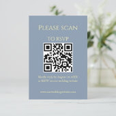 Eenvoudige Wildflower Blue QR-code & RSVP bruiloft Informatiekaartje (Staand voorkant)