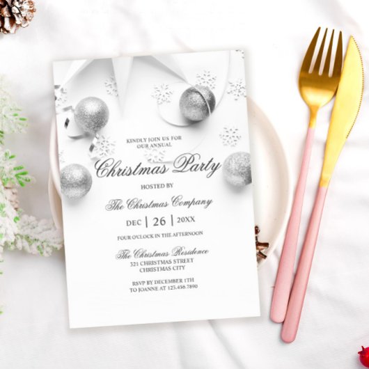 Eenvoudige, witte en zilverfeestelijke feestdagen kaart