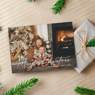 Eenvoudige witte vrolijke kerst script overlay fot feestdagenkaart