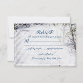 Eenvoudige witte zand strand bruiloft RSVP kaartje (Voorkant)