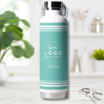 Eenvoudige zakelijke Logo Waterfles<br><div class="desc">Eenvoudige maar verbluffende manier om uw bedrijf, merk of aangepast ontwerp voor te stellen. Personaliseer deze waterfles met uw bedrijf of merk logo, of zelfs een ontwerp van u dat u wilt kenmerken. Wijzig de achtergrond- en lettertypekleuren en -typografie naar alles wat u maar wilt. Eenvoudige moderne minimalistische branded zakelijke...</div>