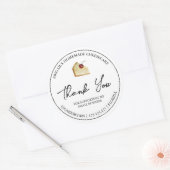 Eenvoudige zelfgemaakte dessert cheesecake dank u ronde sticker (Envelop)