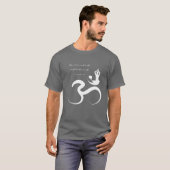 Eenvoudige Zen Silhouette Yoga & Om/Aum Kalligrafi T-shirt (Voorkant volledig)