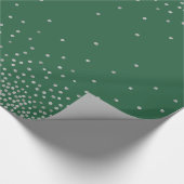 Eenvoudige zilverConfetti boven donkergroene feest Cadeaupapier (Hoek)