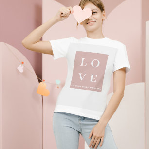 Eenvoudige zwart-roze LOVE Laat ons iedereen waar T-shirt