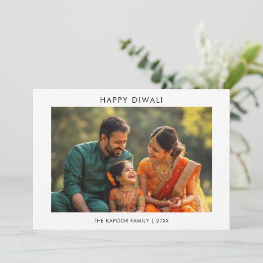 Eenvoudige zwart-wit familie foto Diwali Kaart (Staand voorkant)