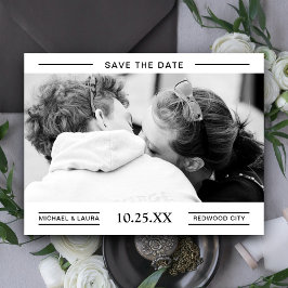 Eenvoudige zwart-wit koppel foto Save The Date Aankondigingskaart