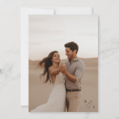 Eenvoudige zwart-wit overlay 2 foto bruiloft kaart (Achterkant)