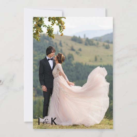 Eenvoudige zwart-wit overlay foto bruiloft uitnodi kaart (Achterkant)