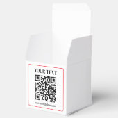 Eenvoudige zwart-wit QR-code met rode rand Bedankdoosjes (Geopend)