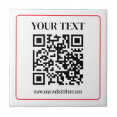 Eenvoudige zwart-wit QR-code met rode rand Tegeltje (Voorkant)