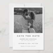 Eenvoudige zwart-wit QR-code trouwfoto Save The Date (Voorkant)