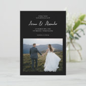 Eenvoudige zwart wit script foto bruiloft save the date (Staand voorkant)