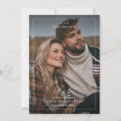 Eenvoudige zwart-wit trouwfoto save the date (Voorkant)