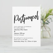 Eenvoudige zwart wit uitgestelde bruiloft aankondi kaart (Staand voorkant)