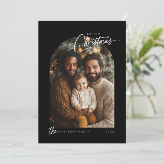 Eenvoudige Zwart Wit Vrolijk Kerstscript Foto Feestdagenkaart (Staand voorkant)