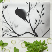 Eenvoudige zwart-witte vogels die in bomen zitten  theedoek (Gevouwen)